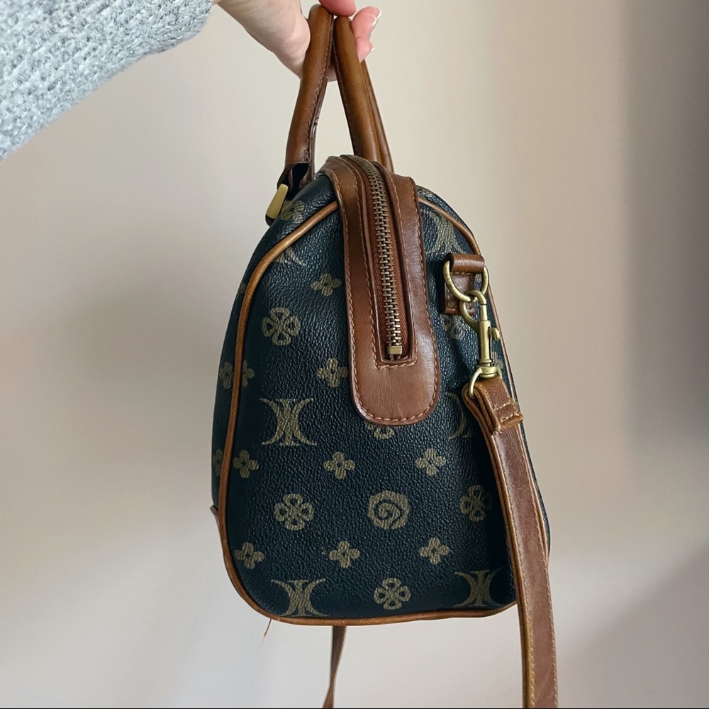 Logo Monogram Crossbody Designer - Picture 10 of 12